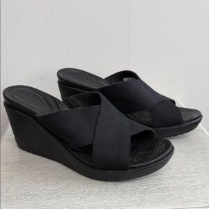 CROCS Womens Black Leigh II Xtrap Wedge Sandals Size 8